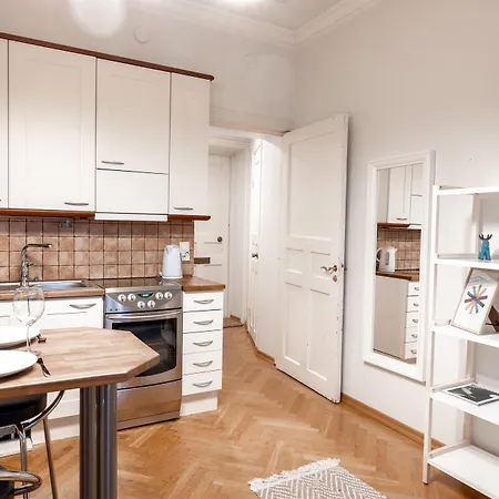 2ndhomes Cozy & Compact Floor In Erottaja *